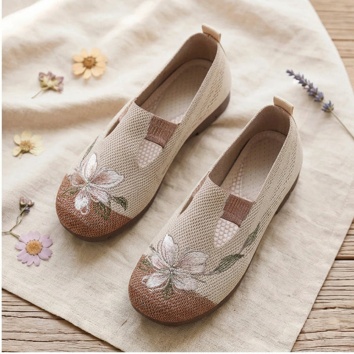 Lucia Lucca Flat