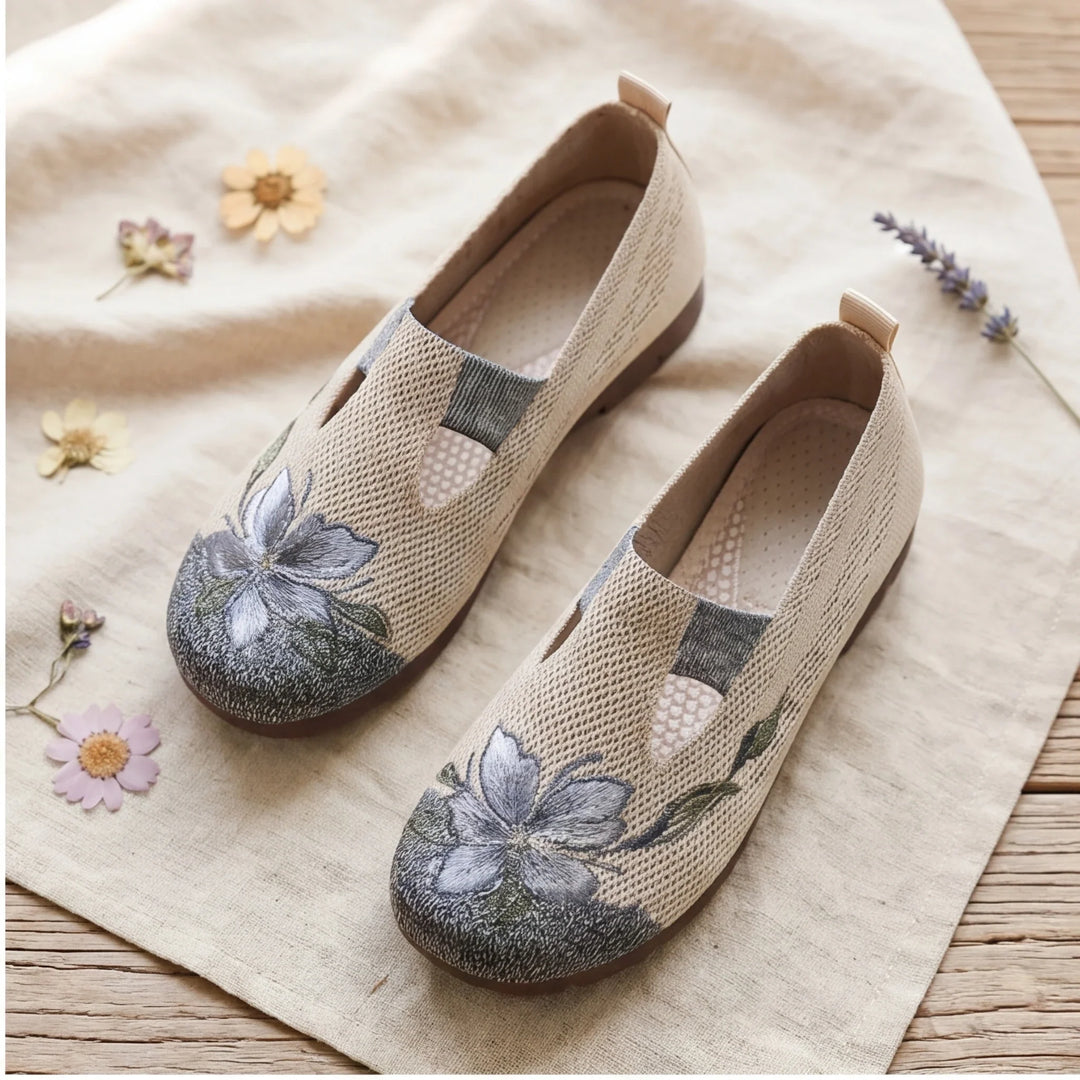 Lucia Lucca Flat